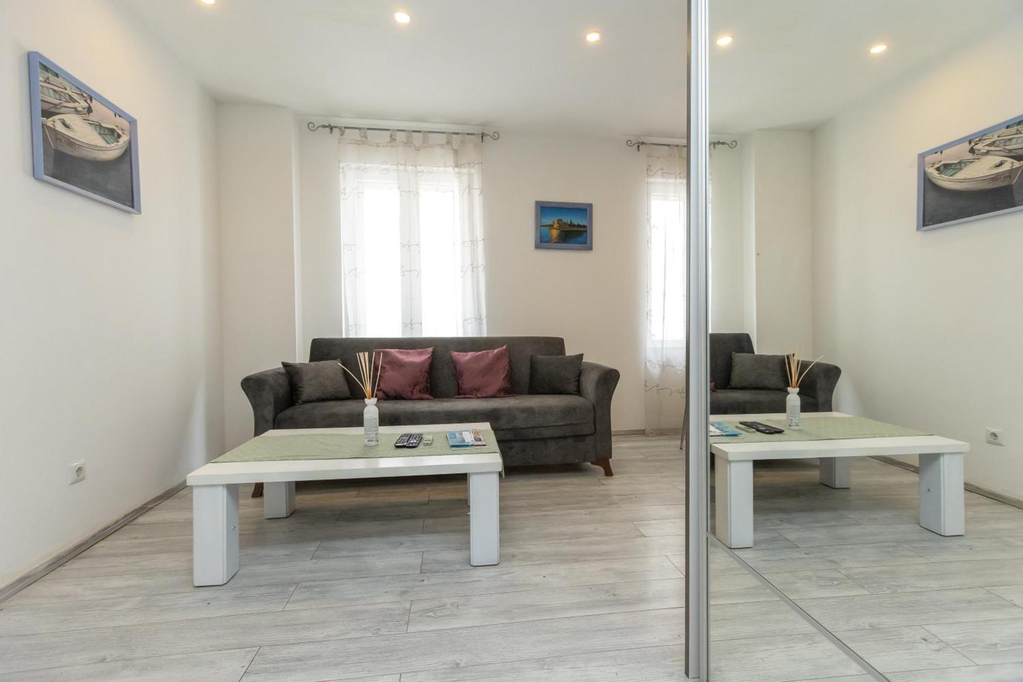 Alpha Loft 1Br Apartment In Center Zadar Eksteriør bilde