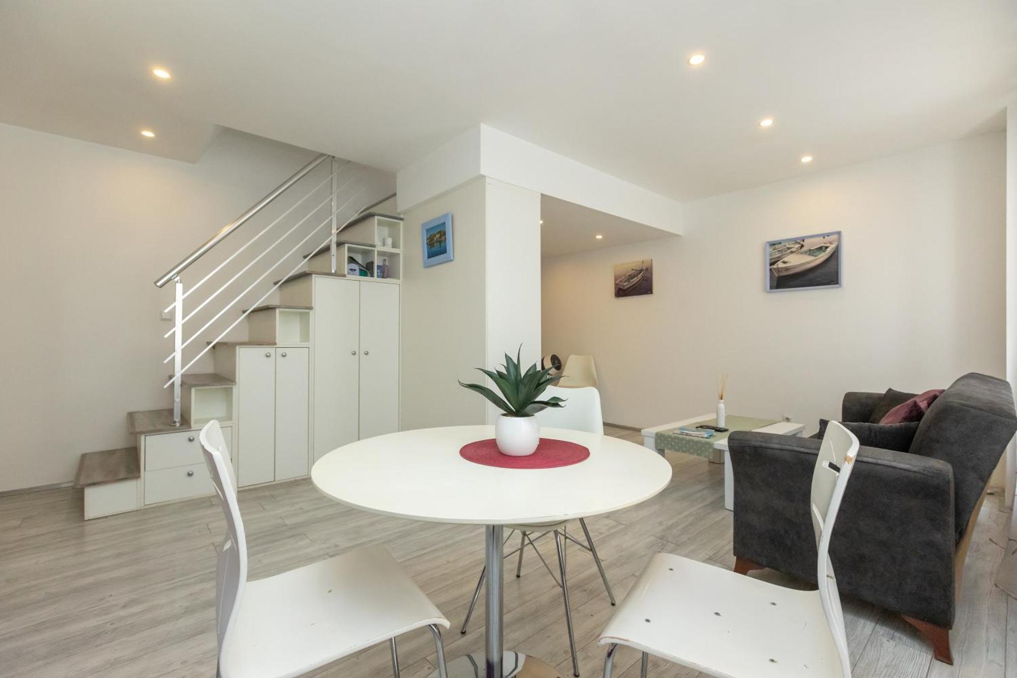Alpha Loft 1Br Apartment In Center Zadar Eksteriør bilde